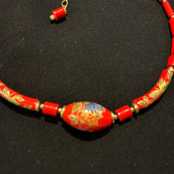 VTG Vivid Plastic Oriental Pattern Choker. Absolutely gorgeous!! - Picture 7 of 8